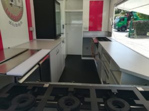 AGVM aménagement intérieur camion crêpe 5.2