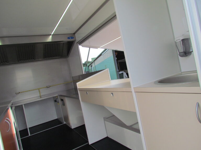 Aménagement food truck crêpes Les Gourmandises de Denise 4