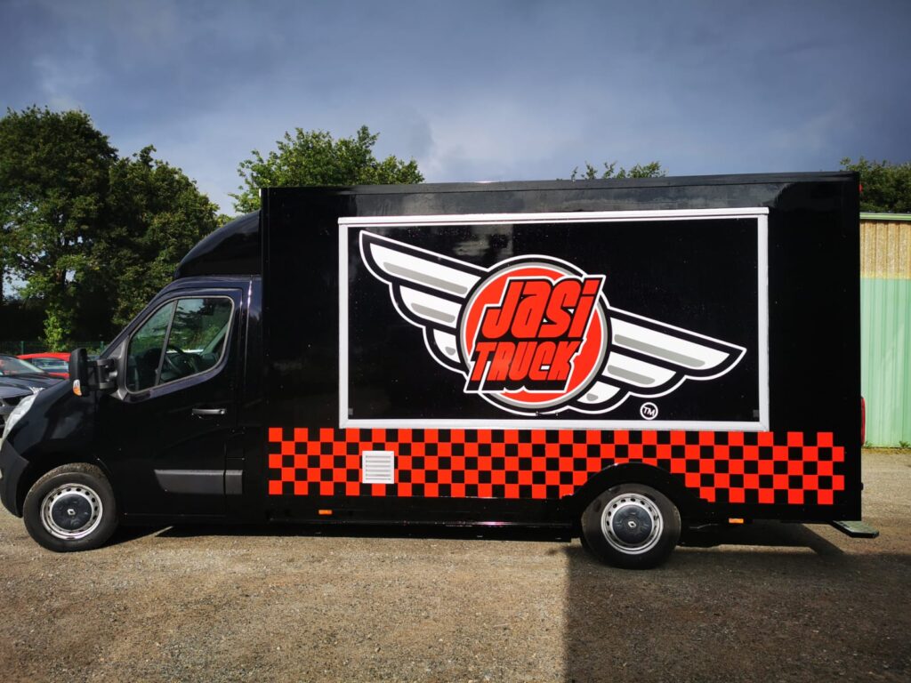 Aménagement food truck JASI TRUCK pour lycée en Bretagne 1