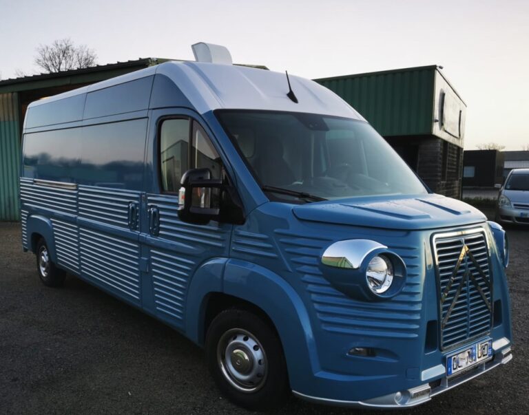 Aménagement food truck TYPE H - Conception et location sur mesure 6