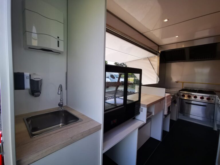 Aménagement food truck végétarien La Frigoule en Bretagne 9